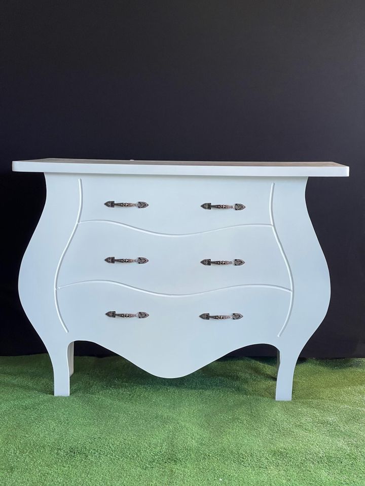 Vintage Table for hire
